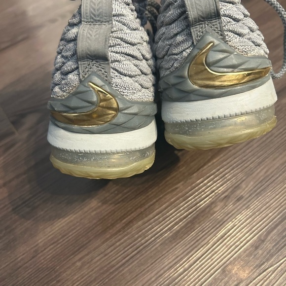 Nike LeBron 15 XV Ashes City Version Size 4 - Picture 4 of 9